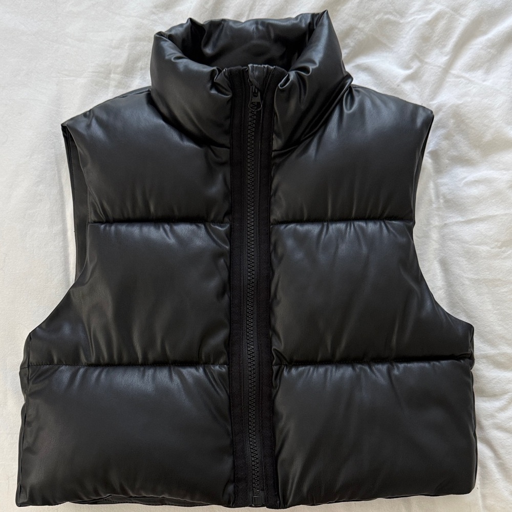 Italian Zara cropped vegan leather puffer vest